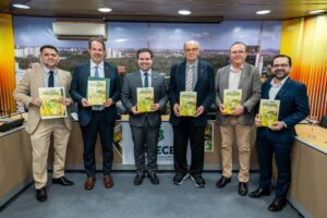 Assembleia Legislativa do Ceará lança livro sobre energias renováveis e destaca protagonismo de Bruno Pedrosa no avanço do setor