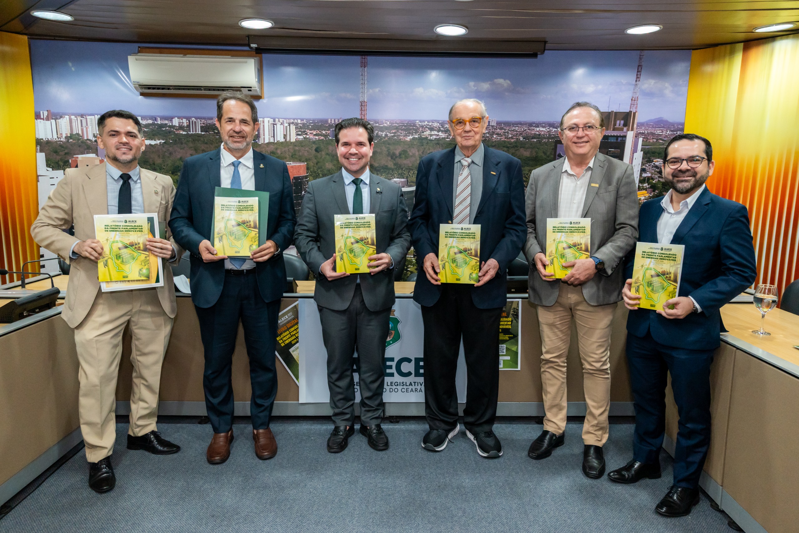 Assembleia Legislativa do Ceará lança livro sobre energias renováveis e destaca protagonismo de Bruno Pedrosa no avanço do setor